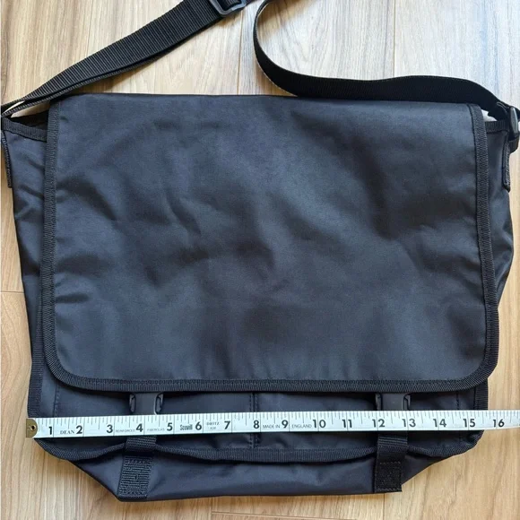 Vintage Gap 90-00s OLD multi-pocket messenger bag Black In Color - Picture 4 of 12